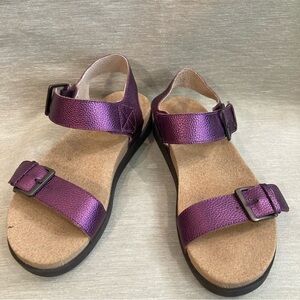 REVITALIGN Sz 8  Excursion Sugar Plum Metallic Velcro Closure Comfort Sandals